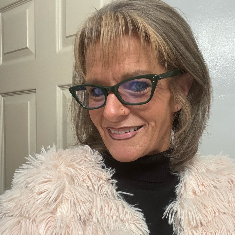 Meet your Posher, Sara